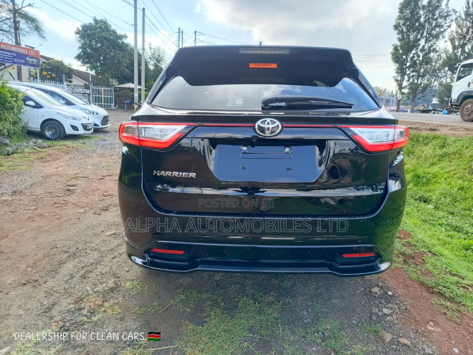 Toyota Harrier 2.0 4WD 2019 Black