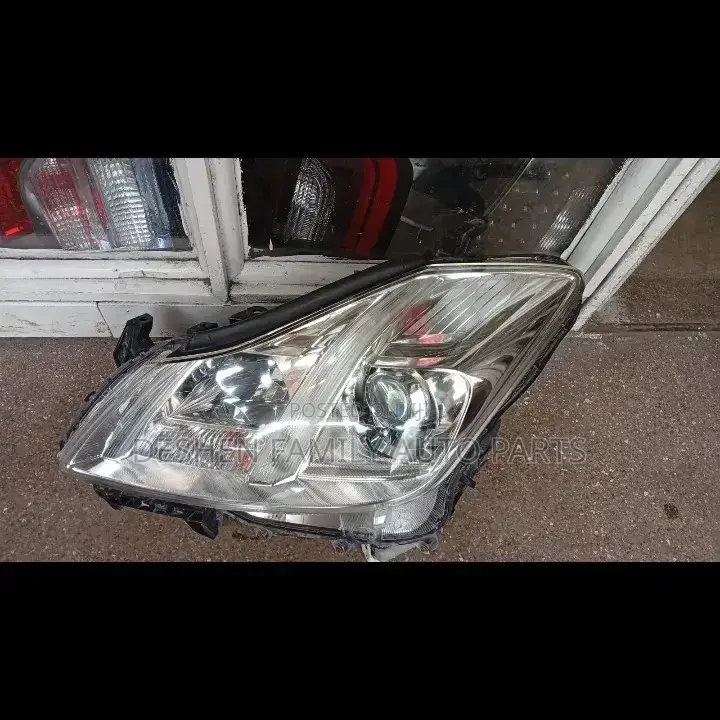 Crown Headlight