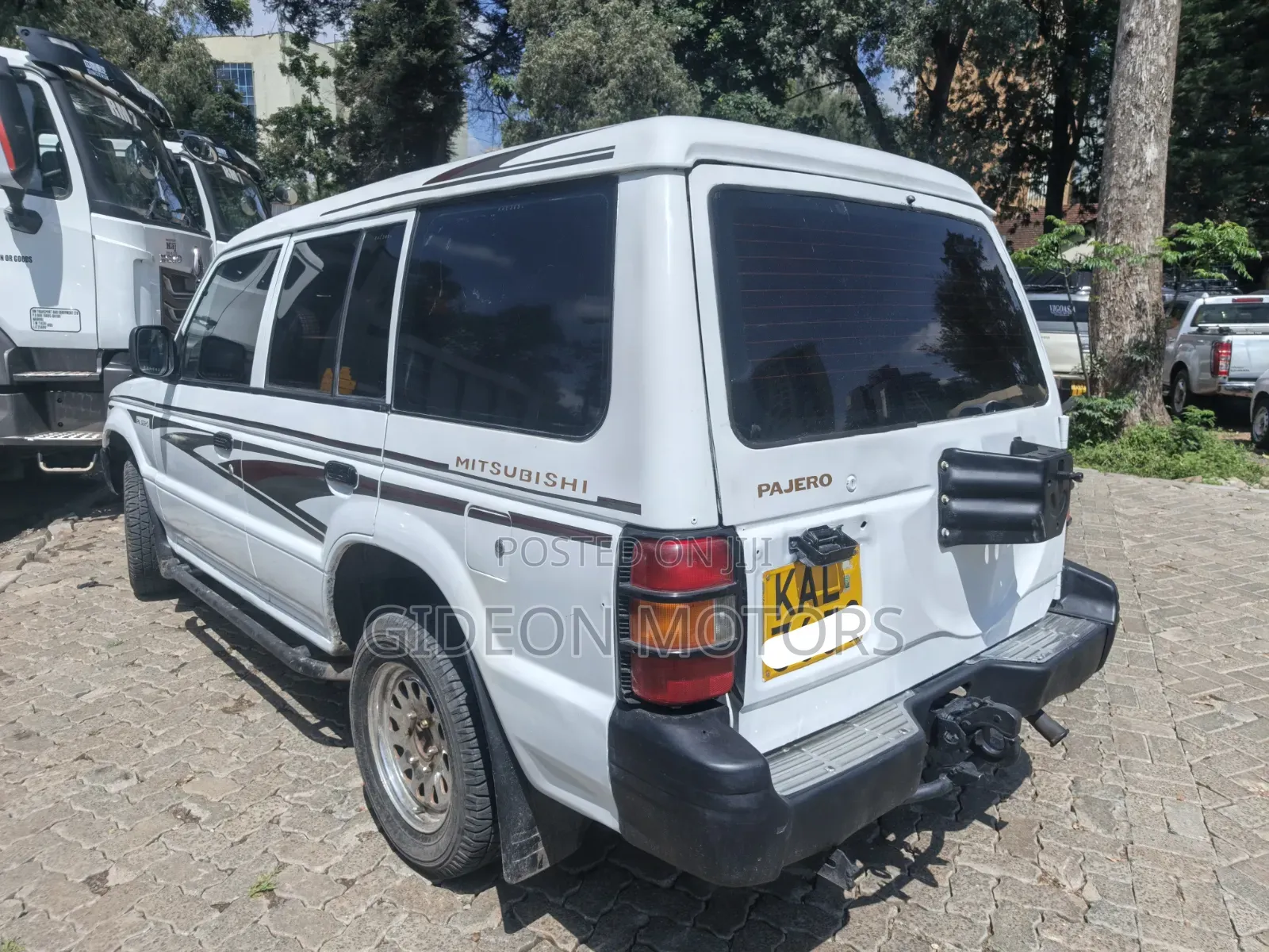 Mitsubishi Pajero Junior 1998 White