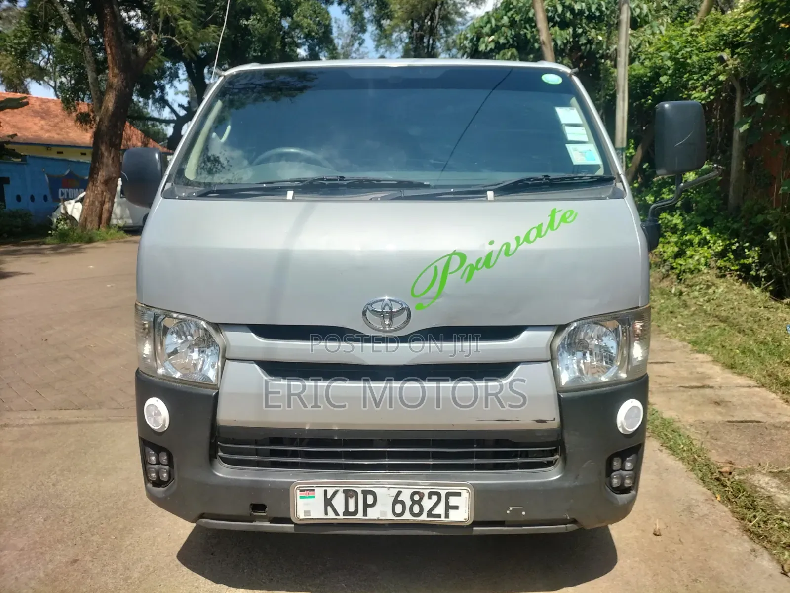 Toyota HiAce 2016 Silver