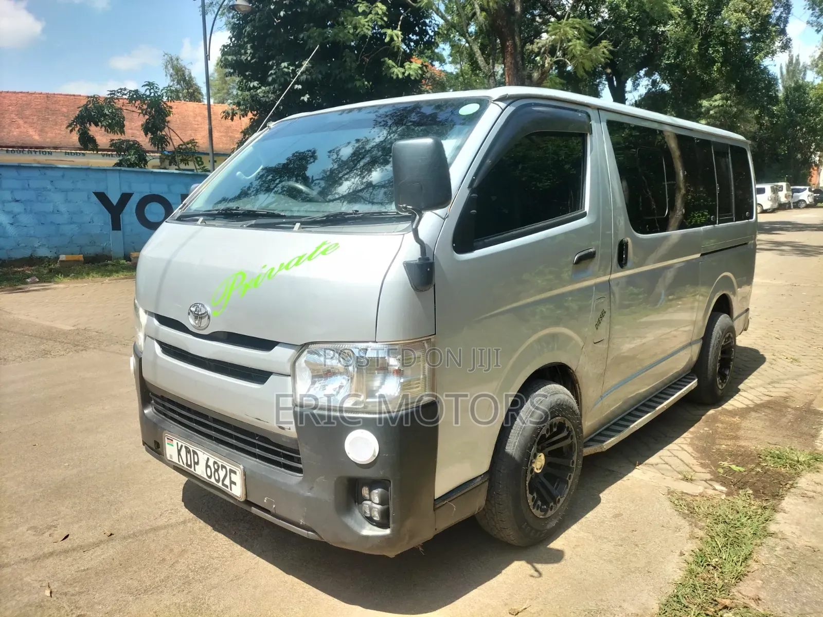 Toyota HiAce 2016 Silver