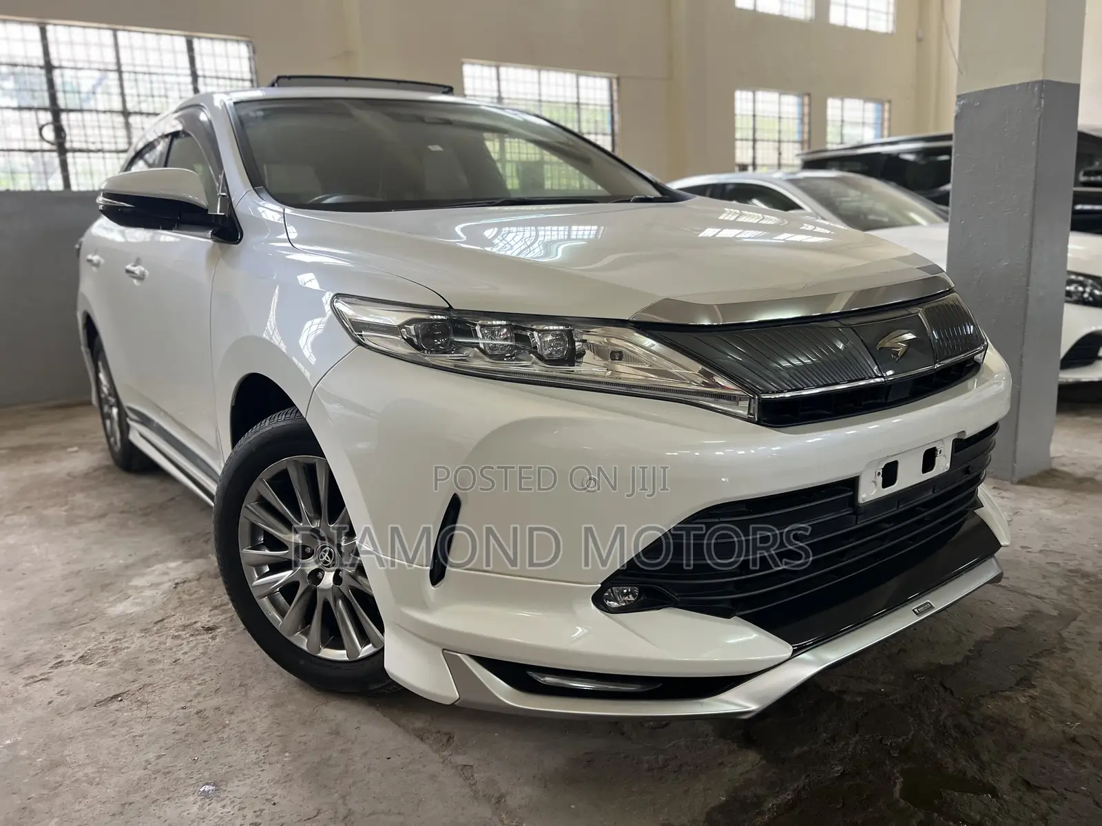 Toyota Harrier 2.0 4WD 2020 Pearl