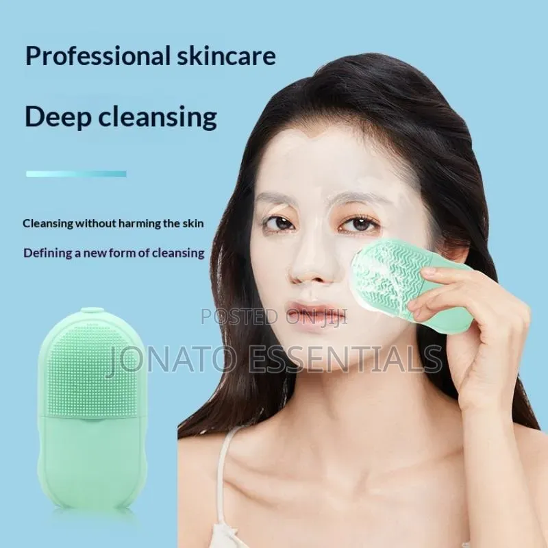 Silicone Facial Cleansing Ice Roller Tray and Face Massager