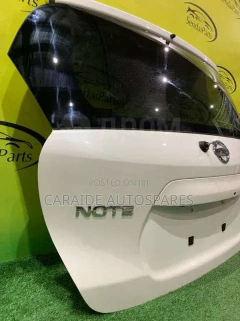 Note 2017 Boot/Tailgate