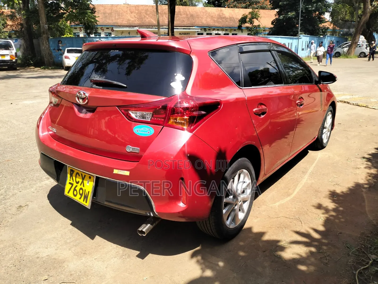 Toyota Auris 2013 Red