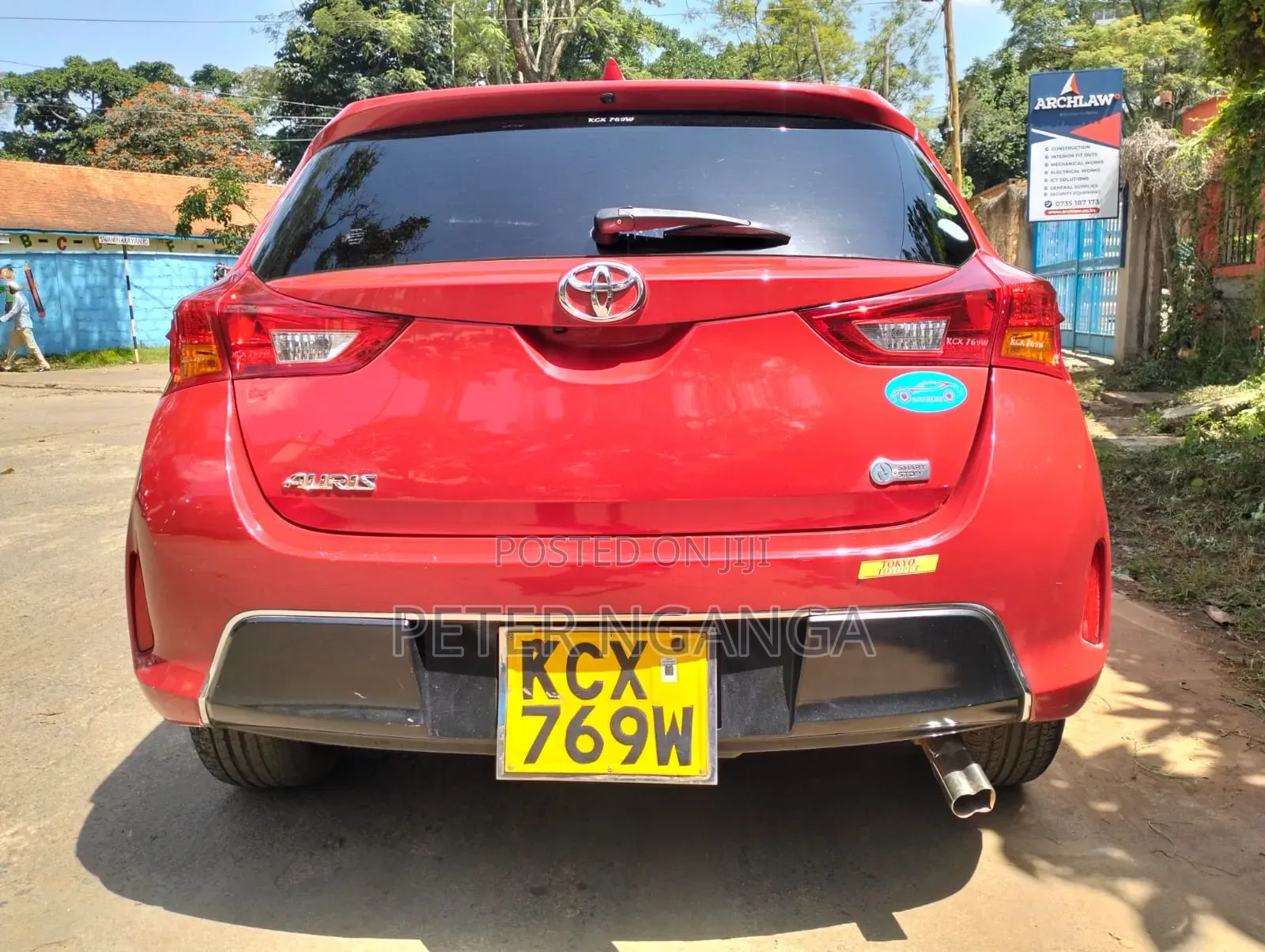 Toyota Auris 2013 Red