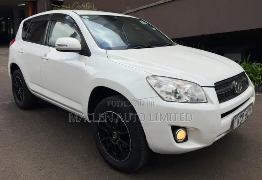 Toyota RAV4 2012 White