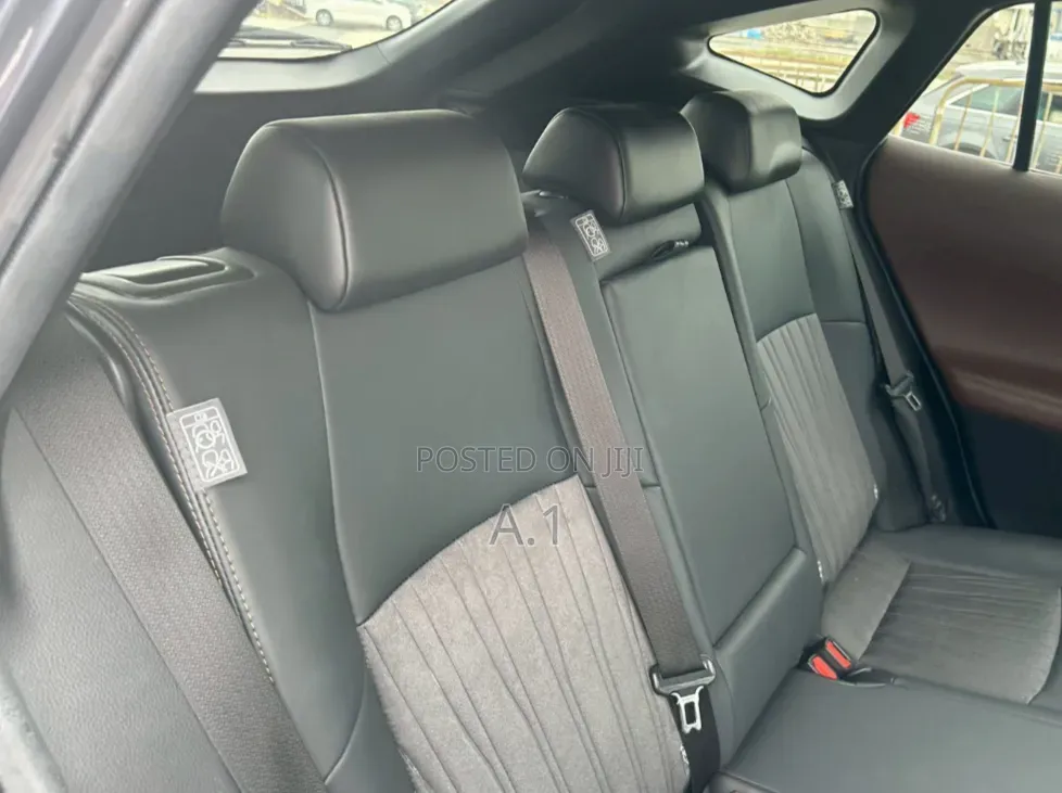 Toyota Harrier Hybrid S 2020 Blue