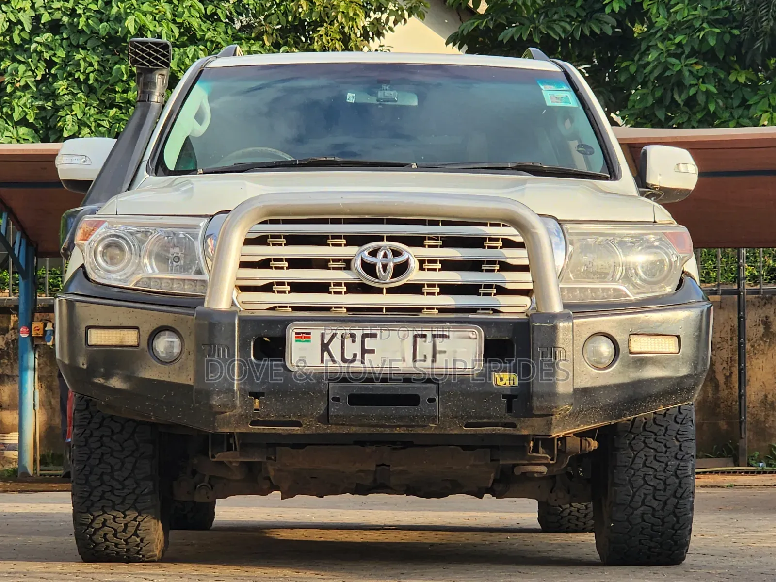 Toyota Land Cruiser 2007 White