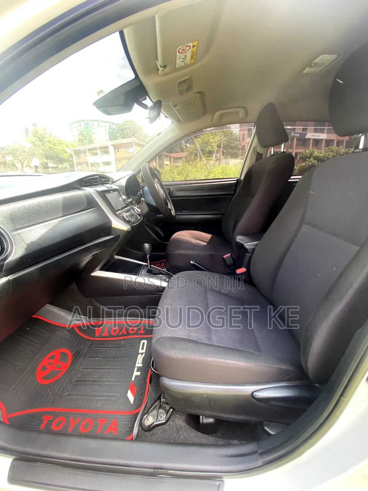 Toyota Corolla Fielder 1.5 Hybrid FWD 2017 White