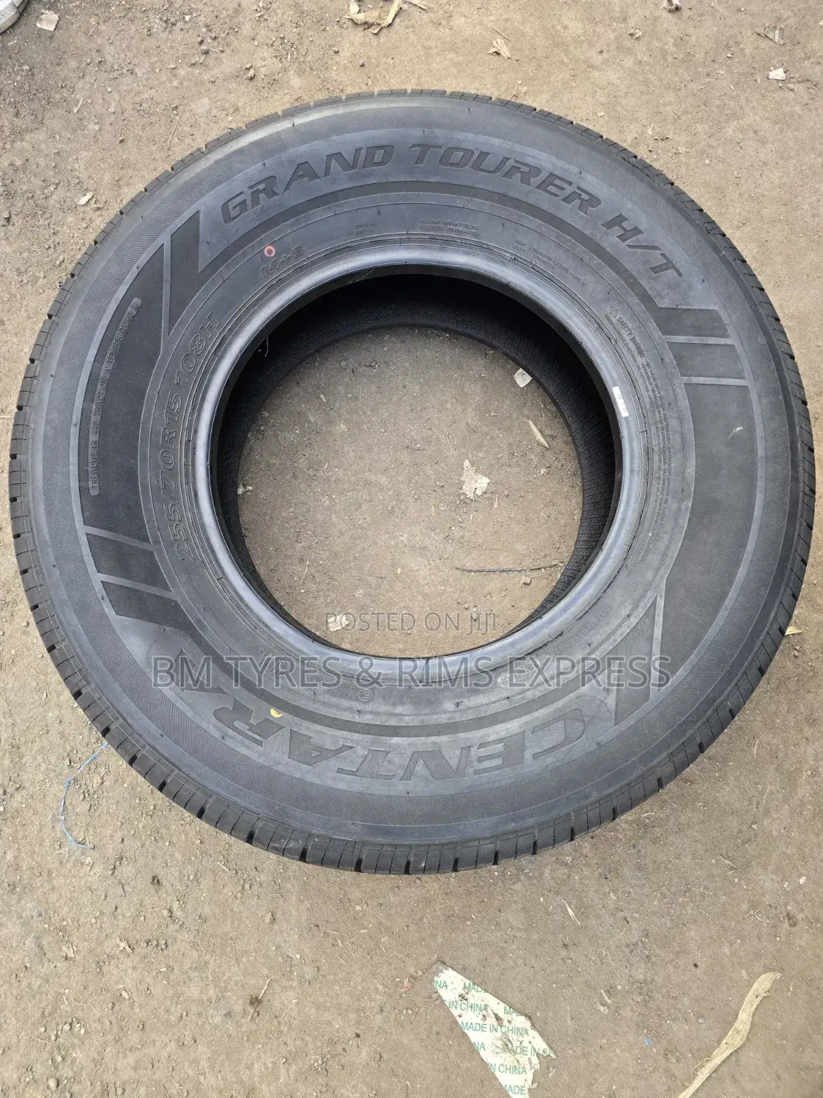 255 /70 R15 Centera Tires (Highway Terrein)