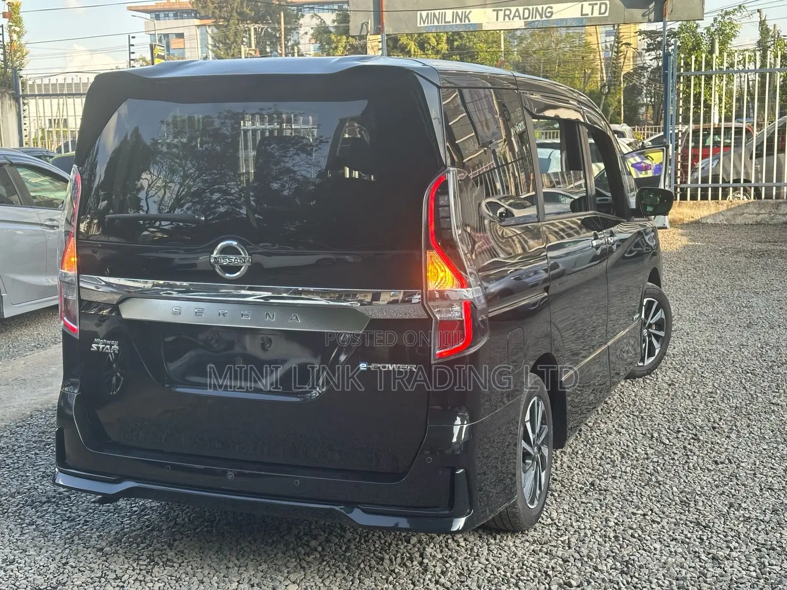 Nissan Serena 2021 Black
