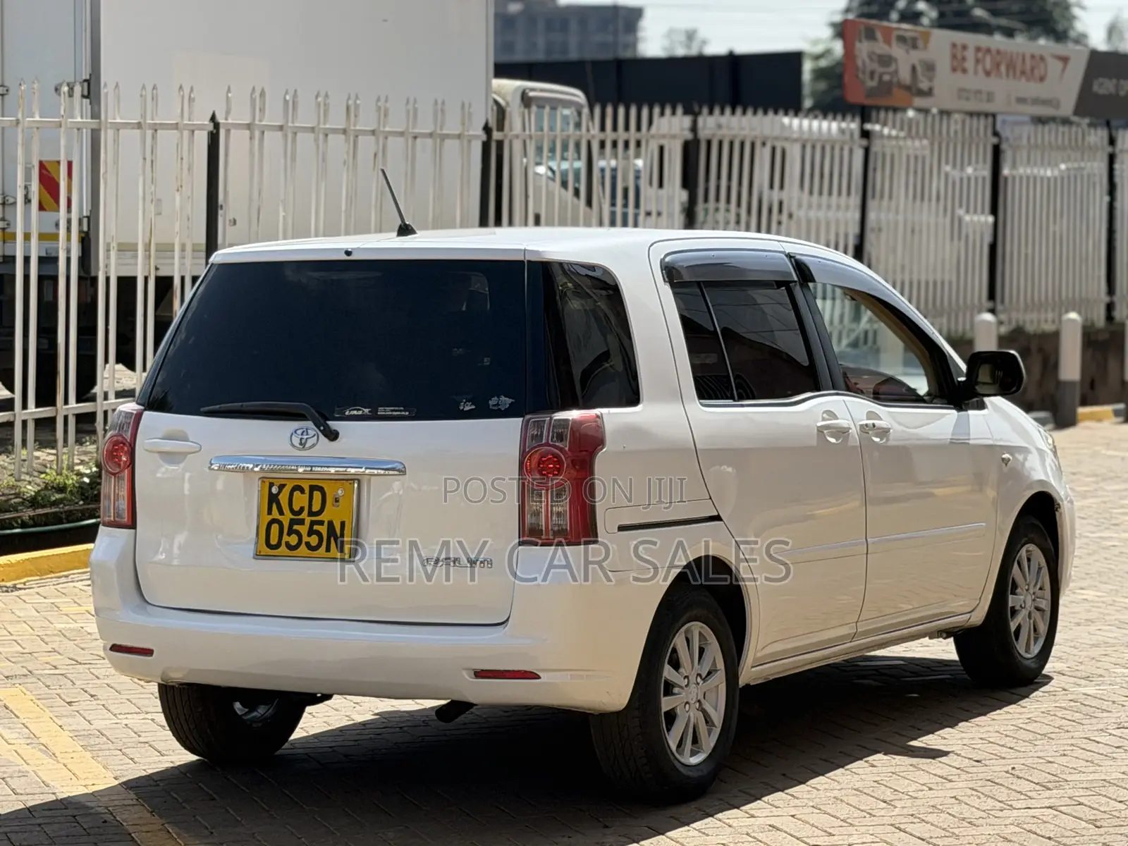 Toyota Raum 2008 White