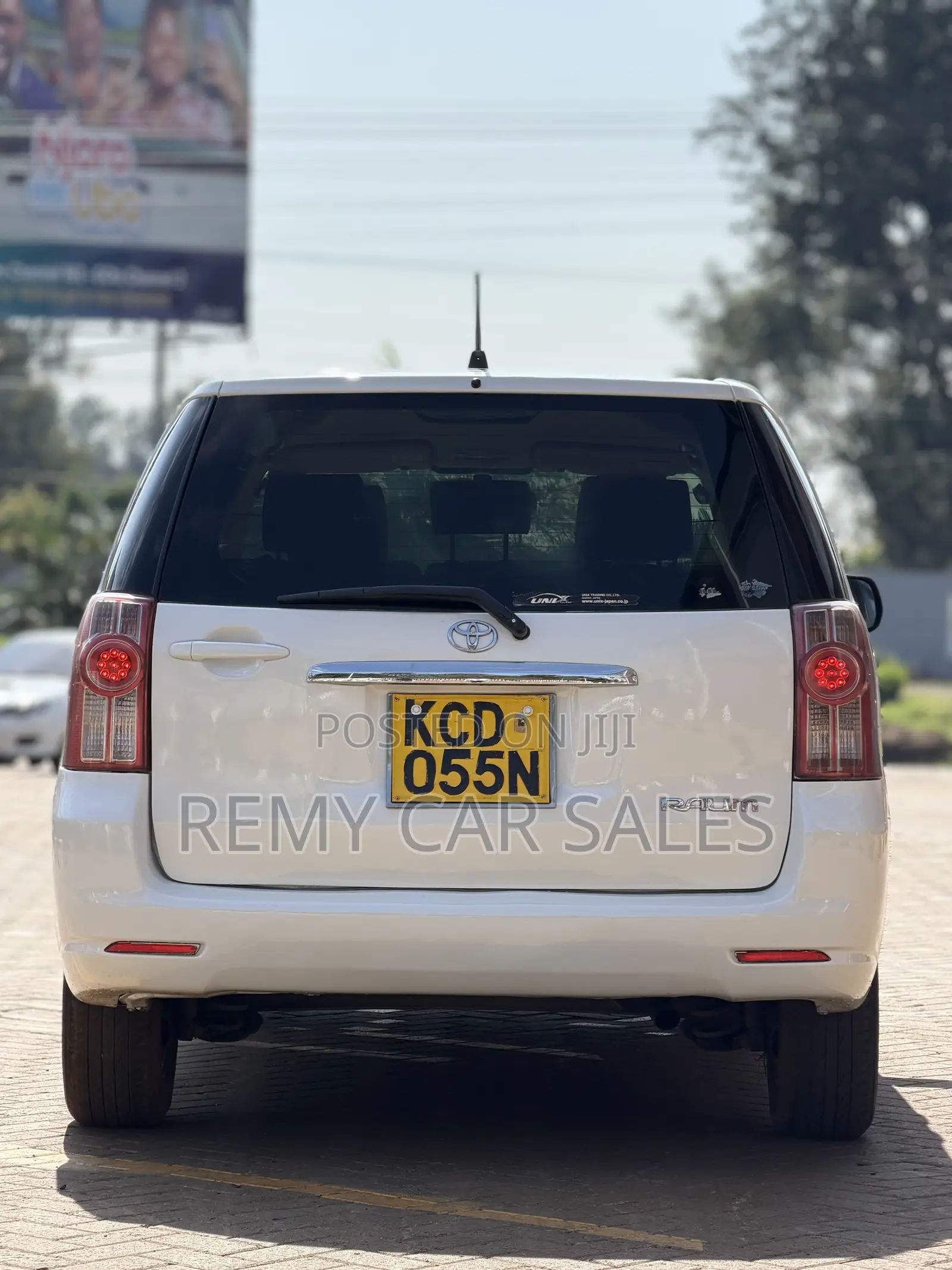 Toyota Raum 2008 White