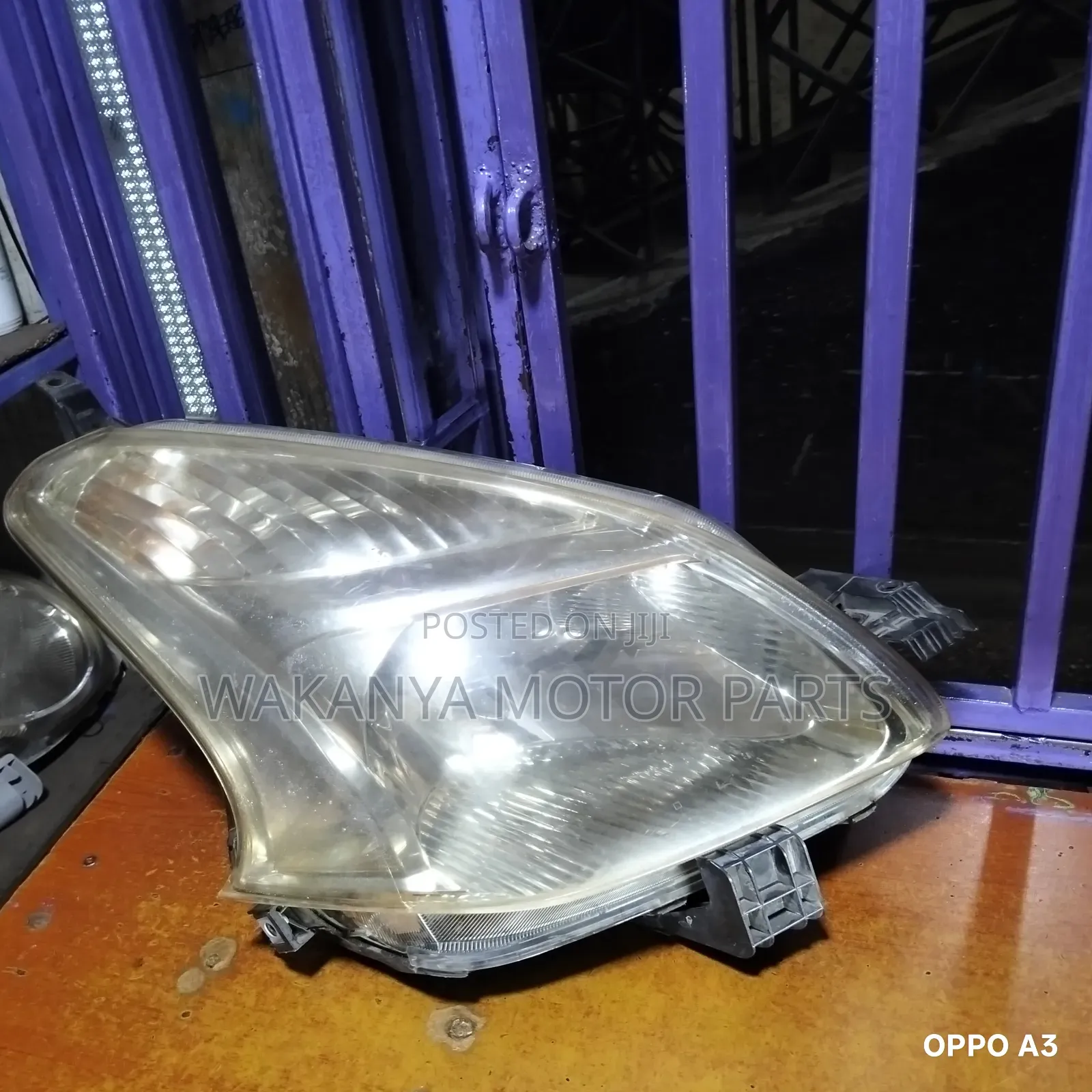Toyota Ractis 2005/2007 Xenon Headlamp, Clean Ex Japan