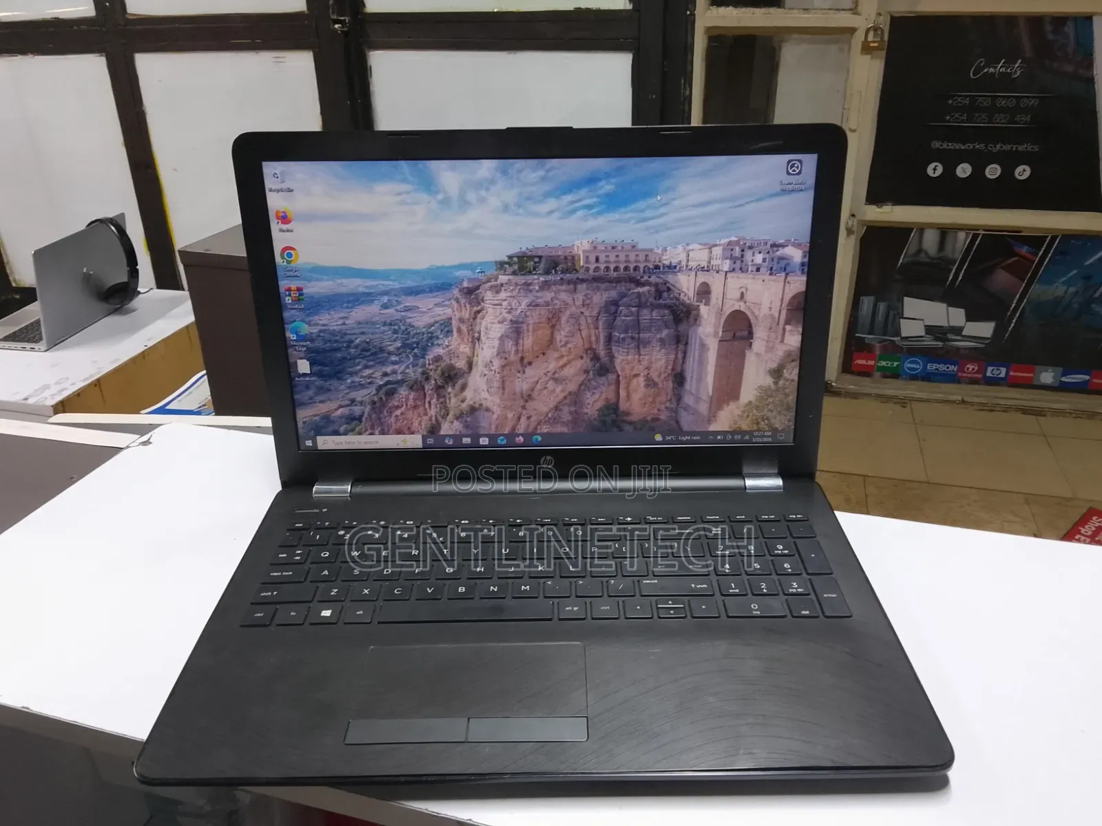 Laptop HP 250 G6 8GB Intel Core i5 HDD+SSD 500GB