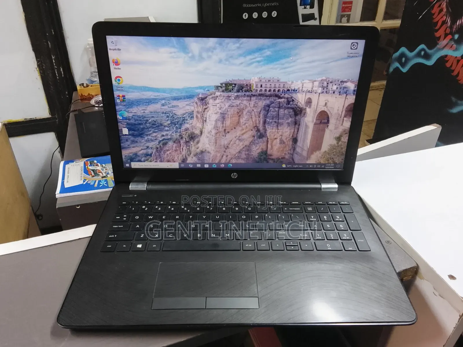 Laptop HP 250 G6 8GB Intel Core i5 HDD+SSD 500GB