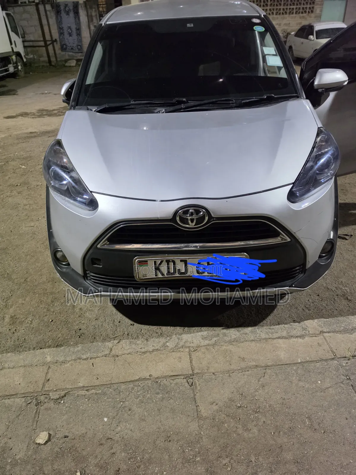 Toyota Sienta 2016 Silver