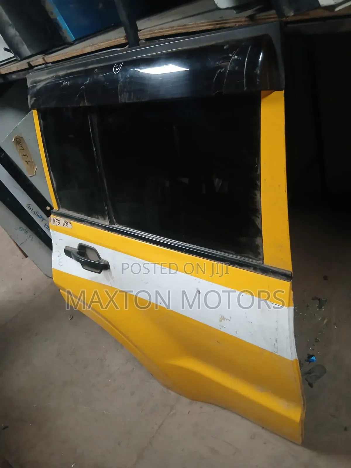 Mitsubishi Pajero V93 Rear Door Without Moulding