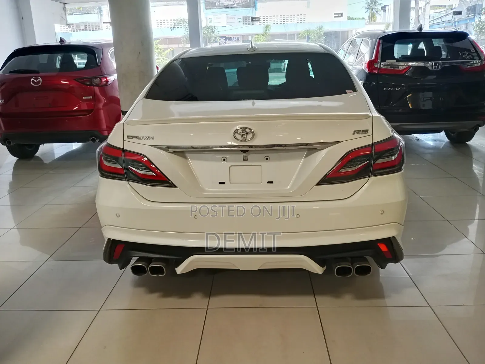 Toyota Crown 2018 White