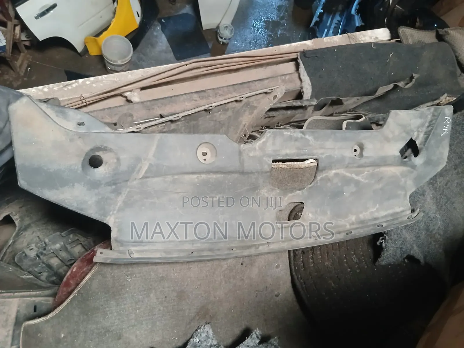Mitsubishi RVR Top Radiator Panel