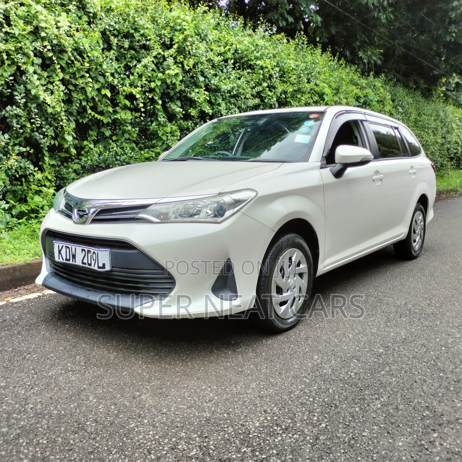 Toyota Corolla Fielder 1.5 Petrol AWD 2018 White
