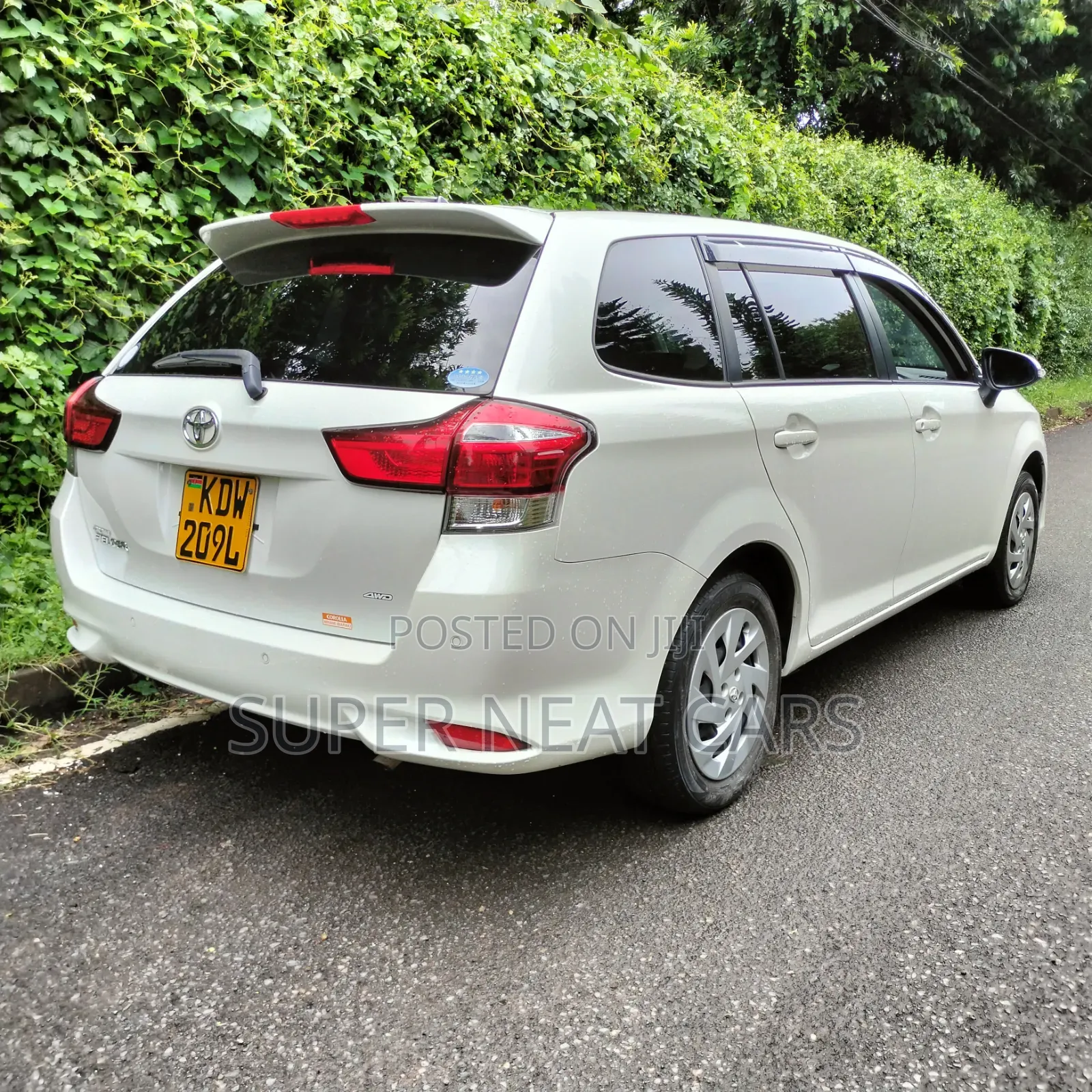 Toyota Corolla Fielder 1.5 Petrol AWD 2018 White