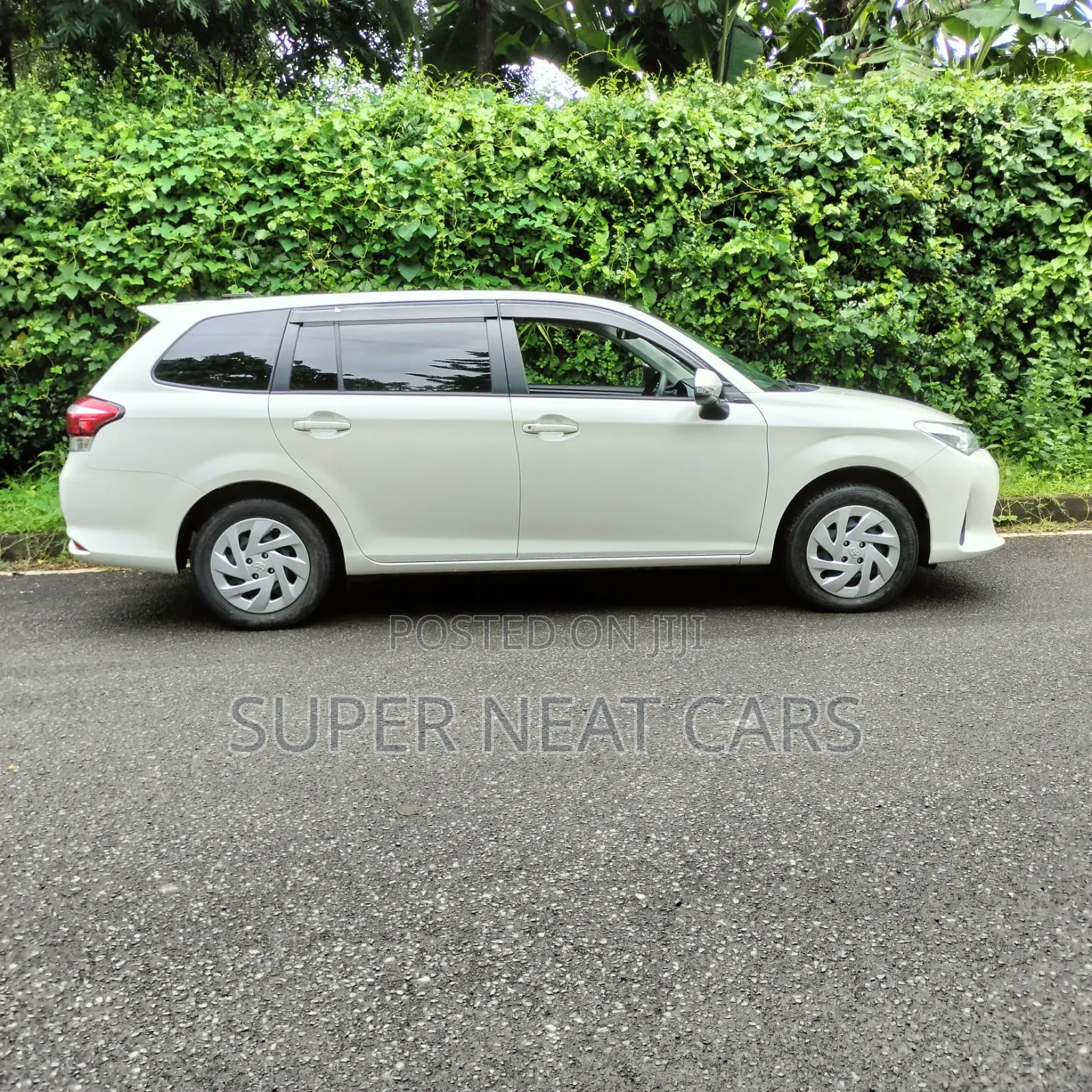 Toyota Corolla Fielder 1.5 Petrol AWD 2018 White