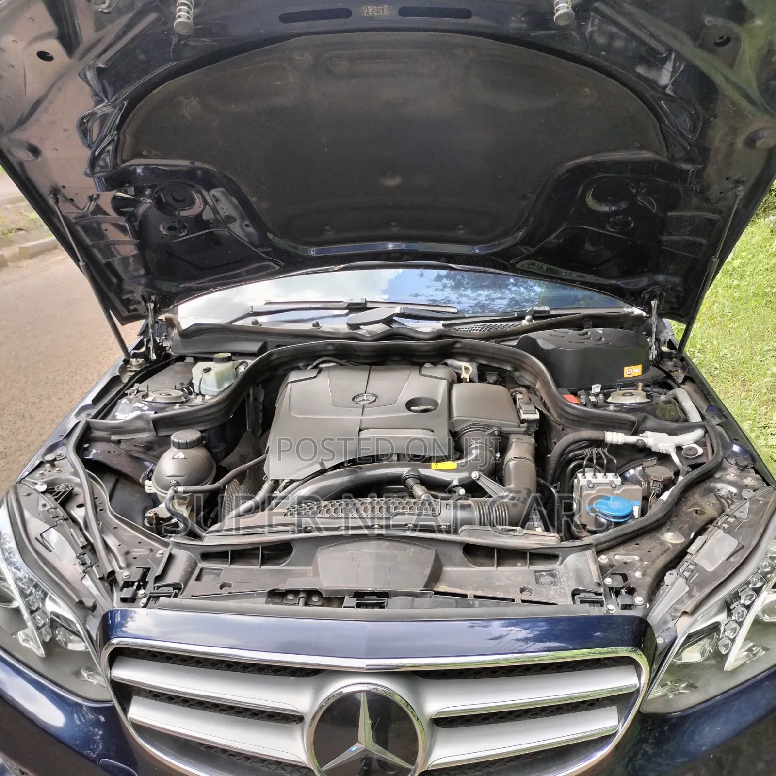 Mercedes-Benz E200 2015 Blue