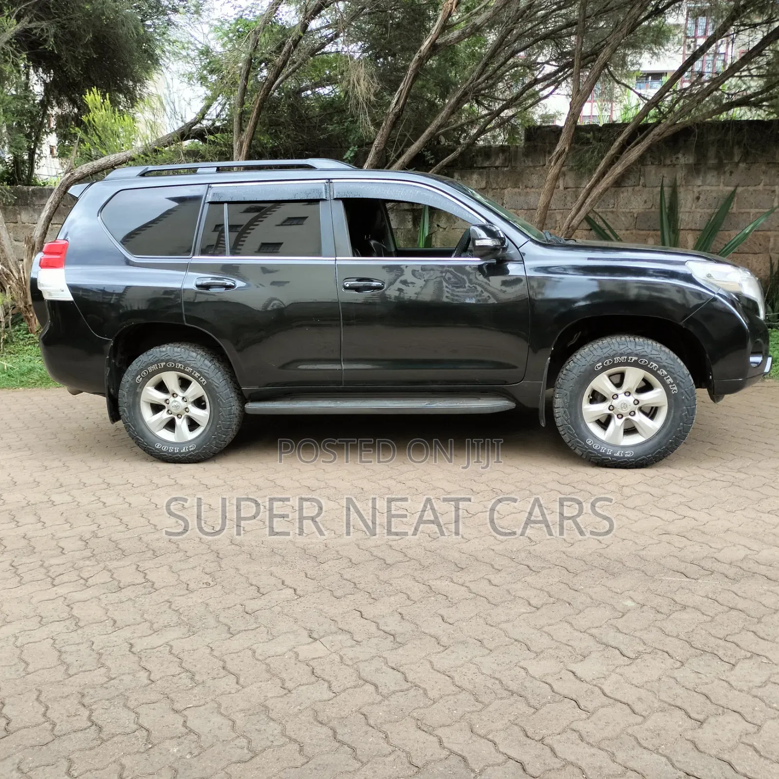 Toyota Land Cruiser Prado KAKADU 2013 Black
