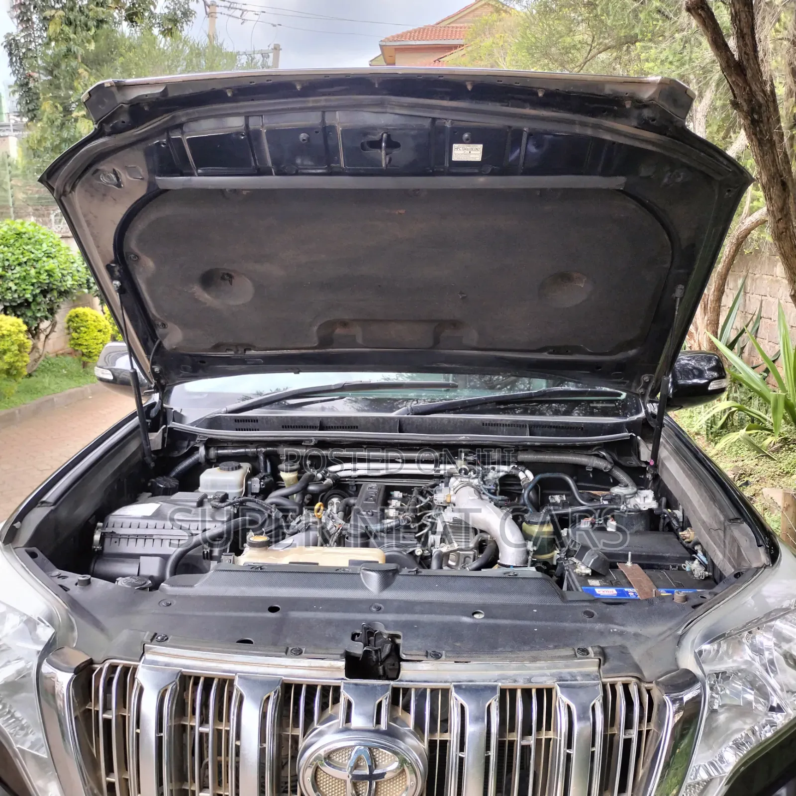 Toyota Land Cruiser Prado KAKADU 2013 Black