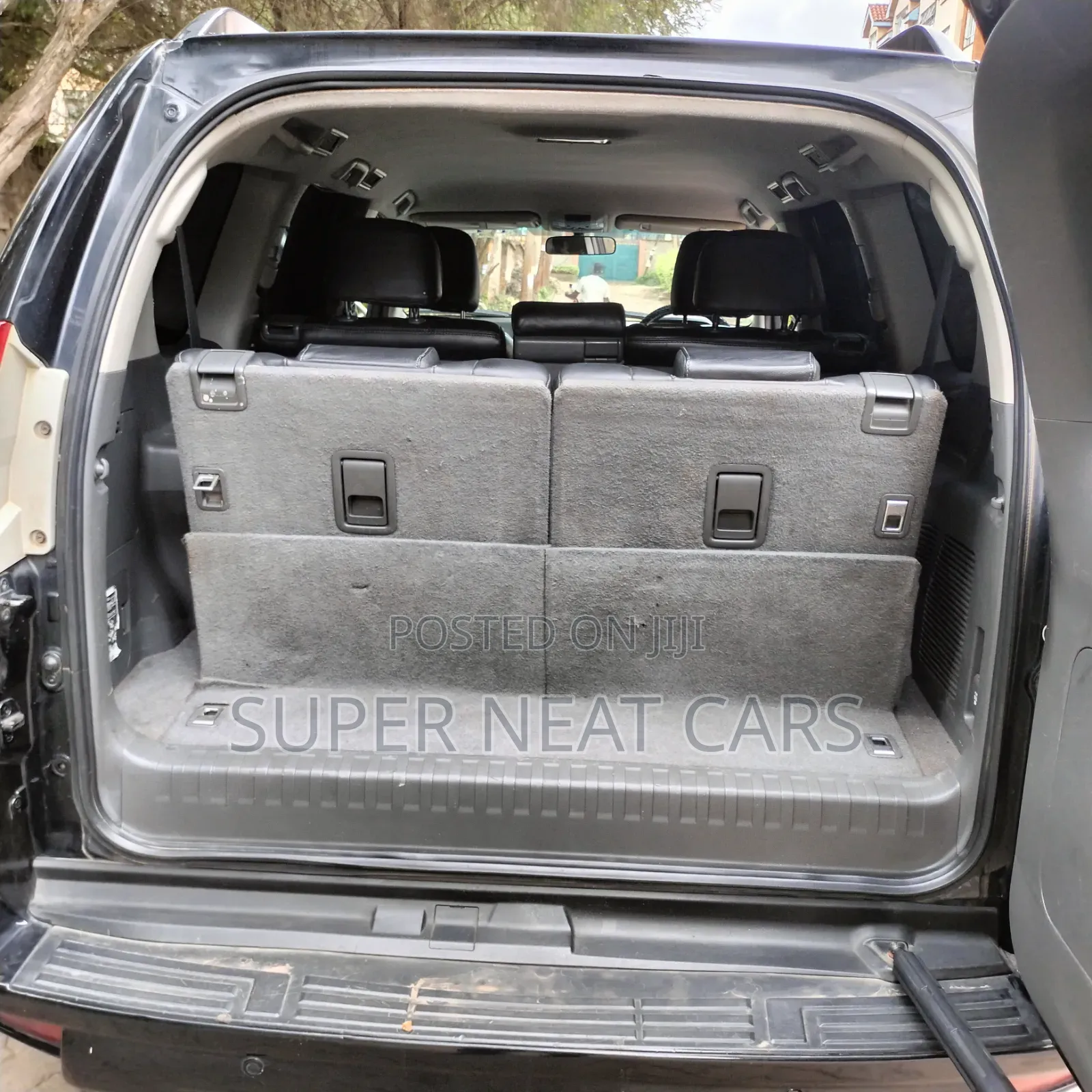 Toyota Land Cruiser Prado KAKADU 2013 Black