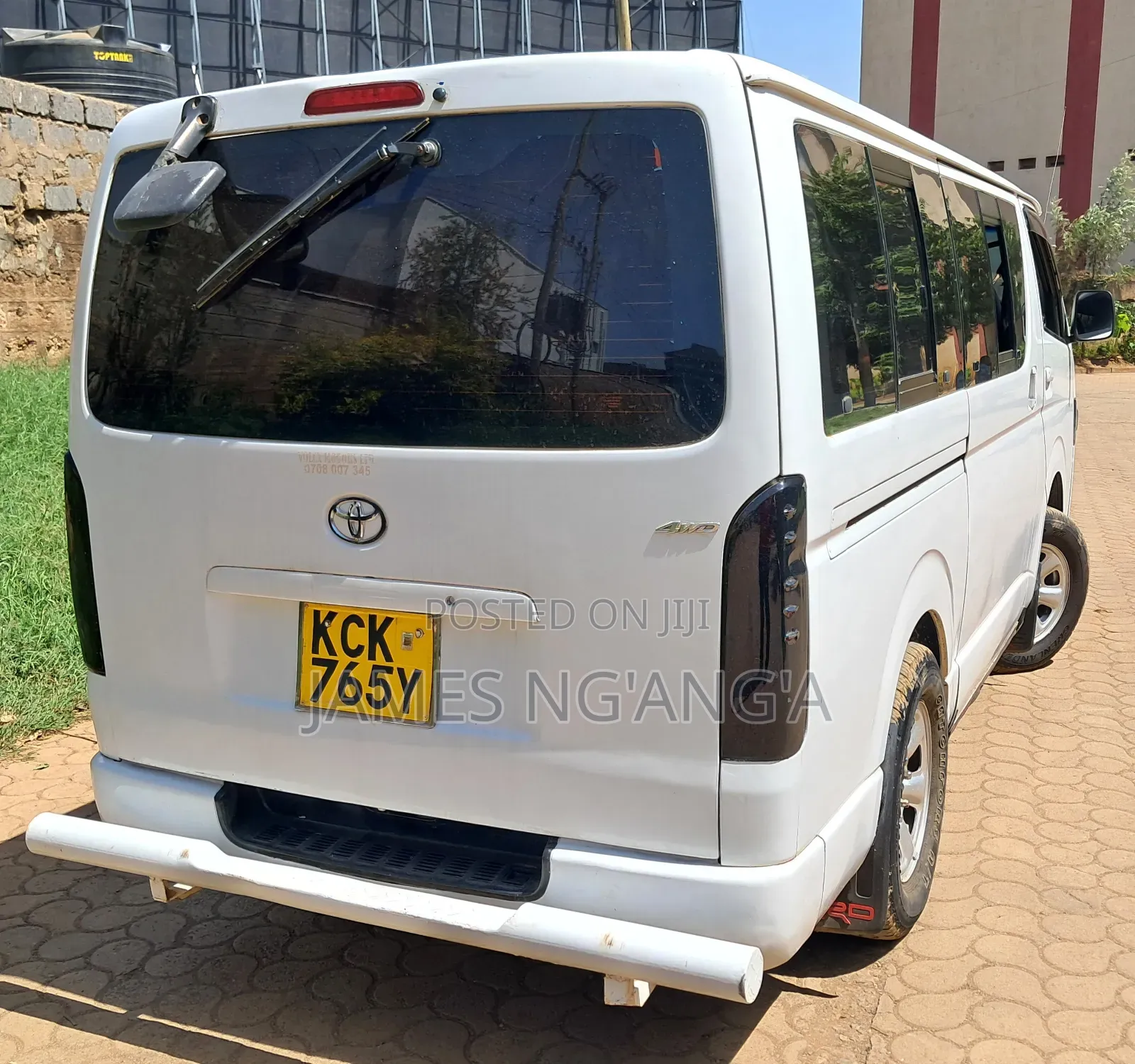 Toyota HiAce 2010 White
