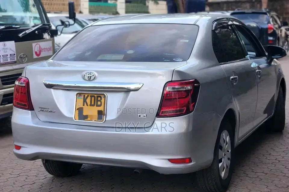 Toyota Axio 2014 Silver