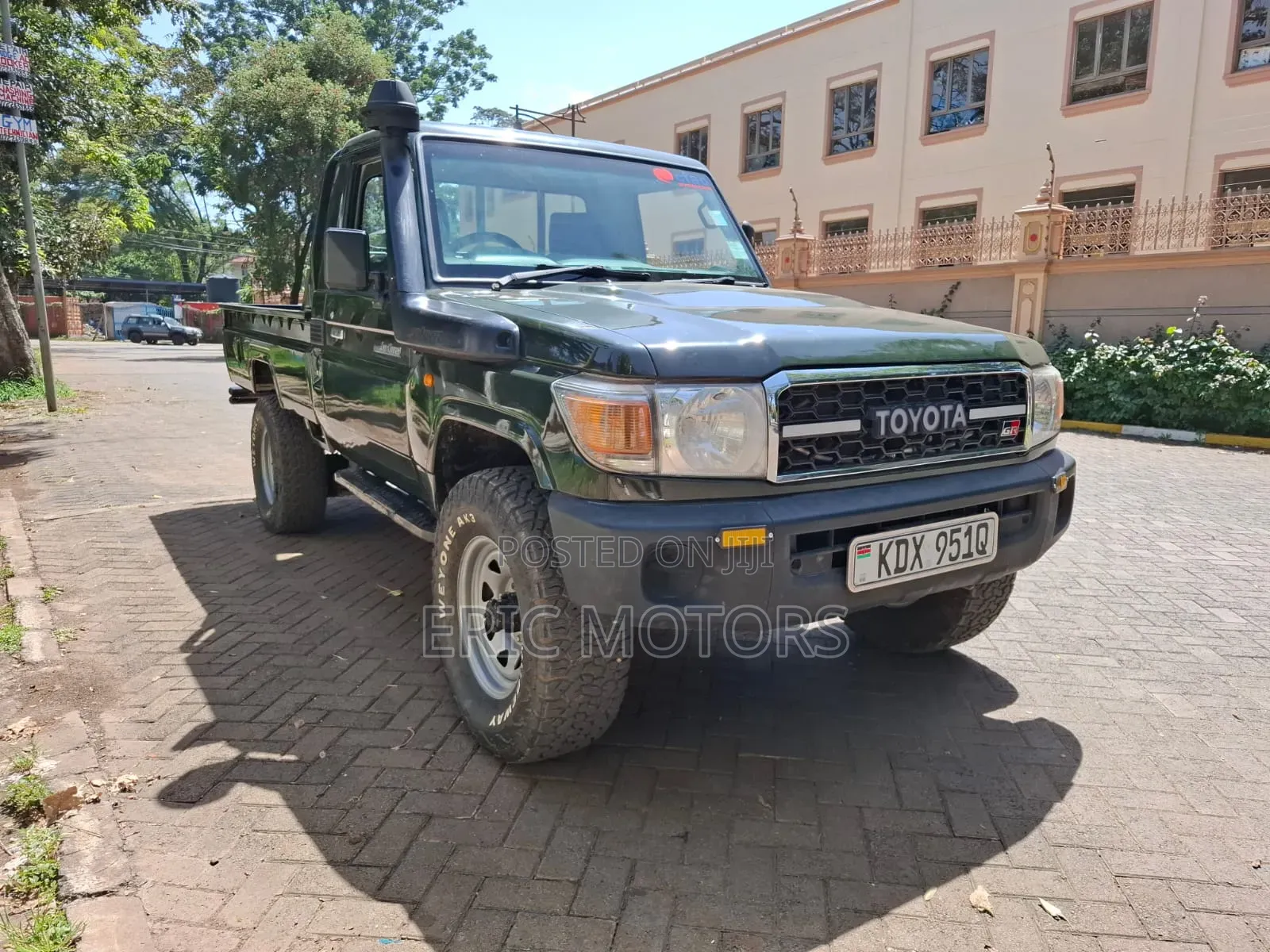 Toyota Land Cruiser 2014 Green