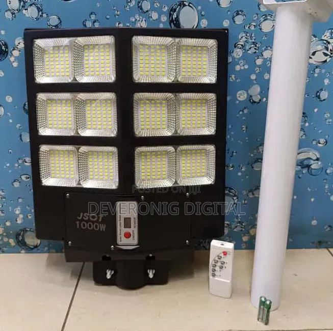 1000watts Solar Street Lights + Pole Solar Floodlights
