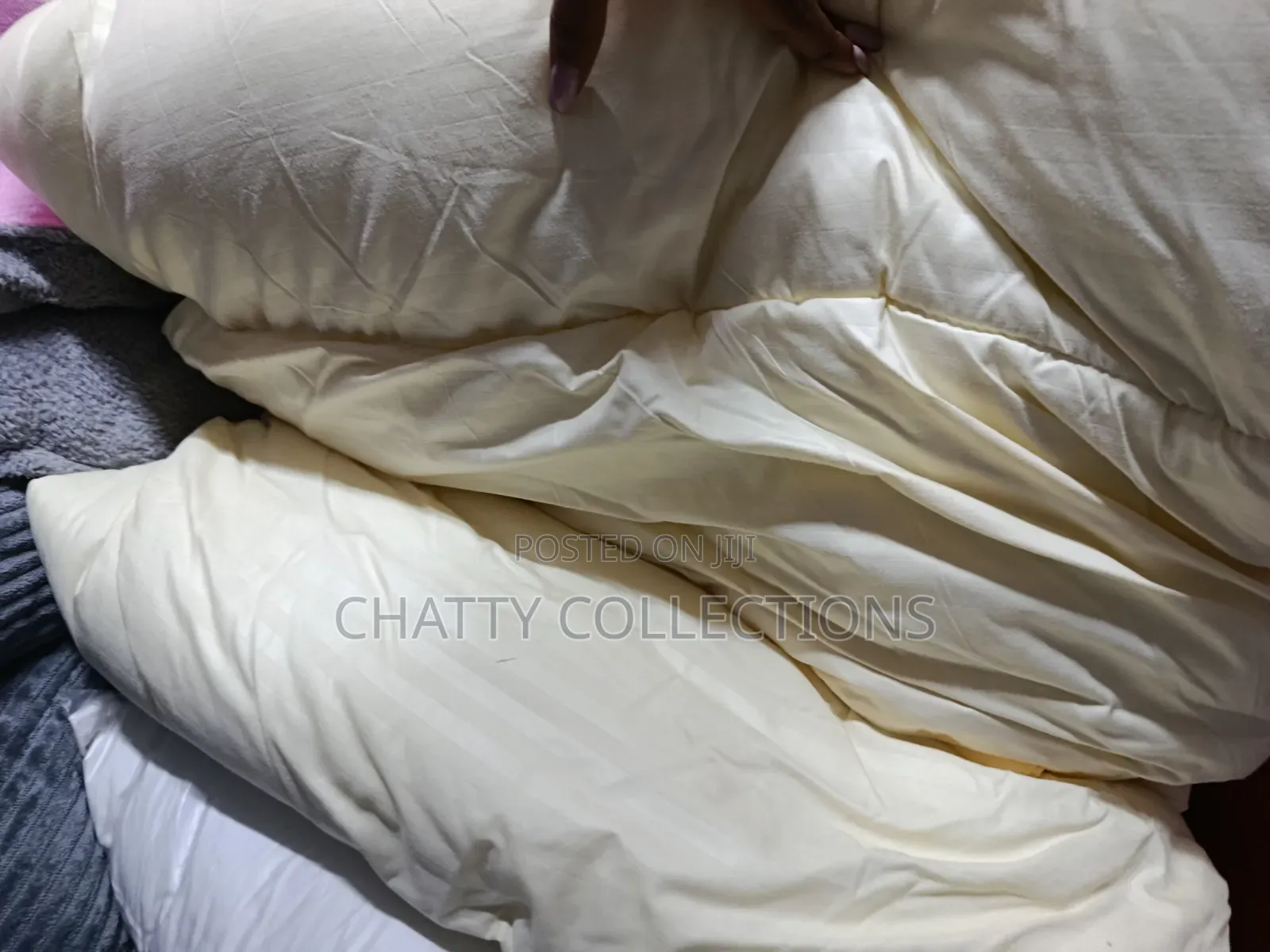 Cream 6 by 7 Stripped Binded Duvet With Bedsheets