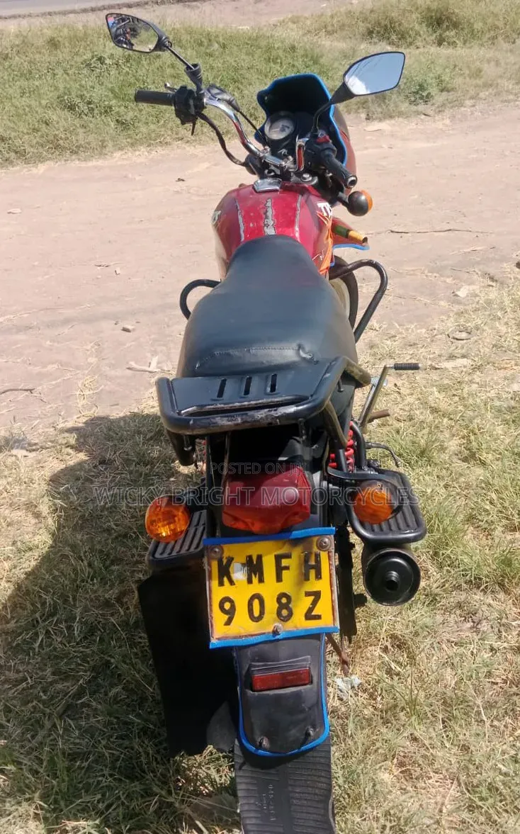 TVS HLX Plus ES 2022 Red