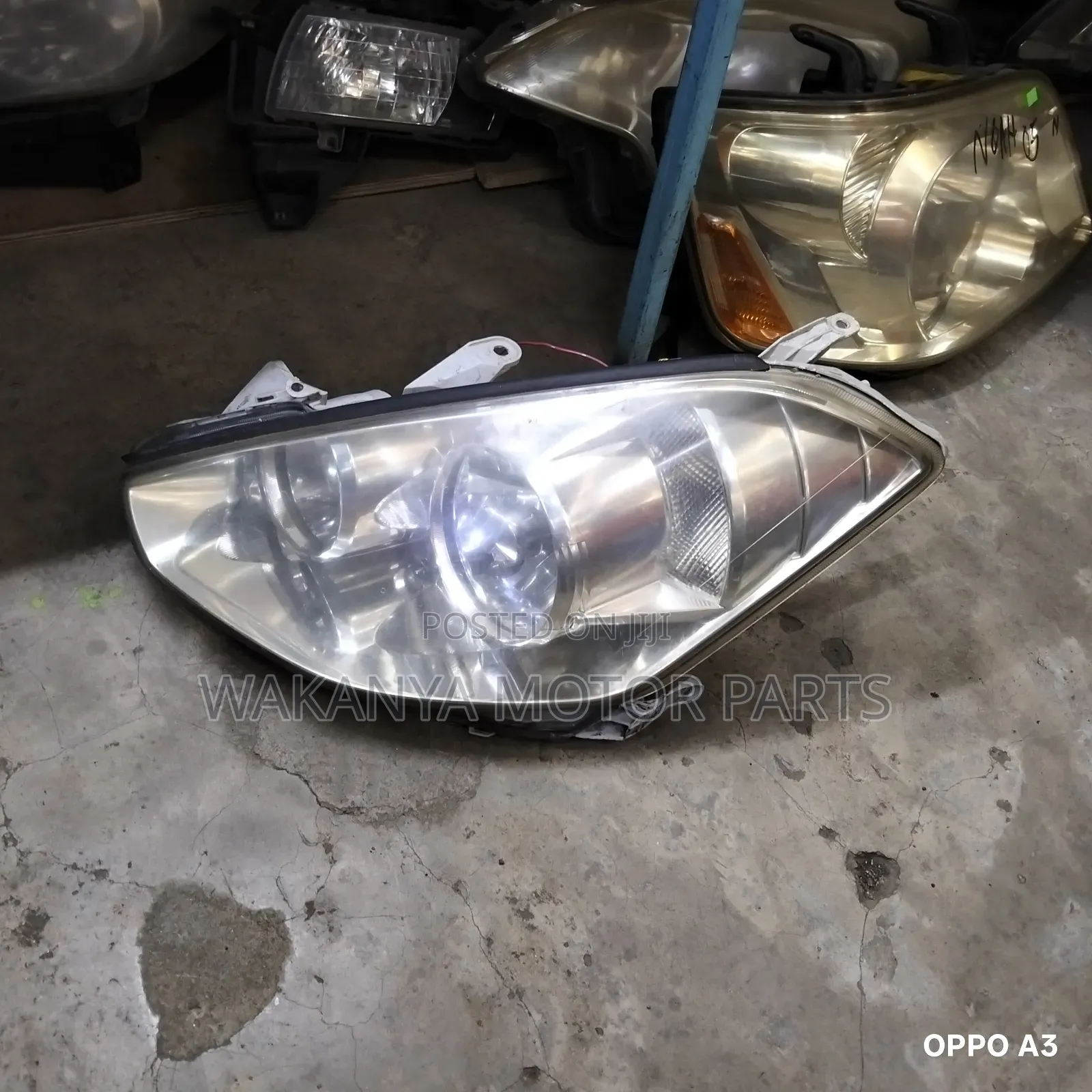 Toyota Caldina Model 2003/2004 Non Xenon Headlamp, Ex Japan