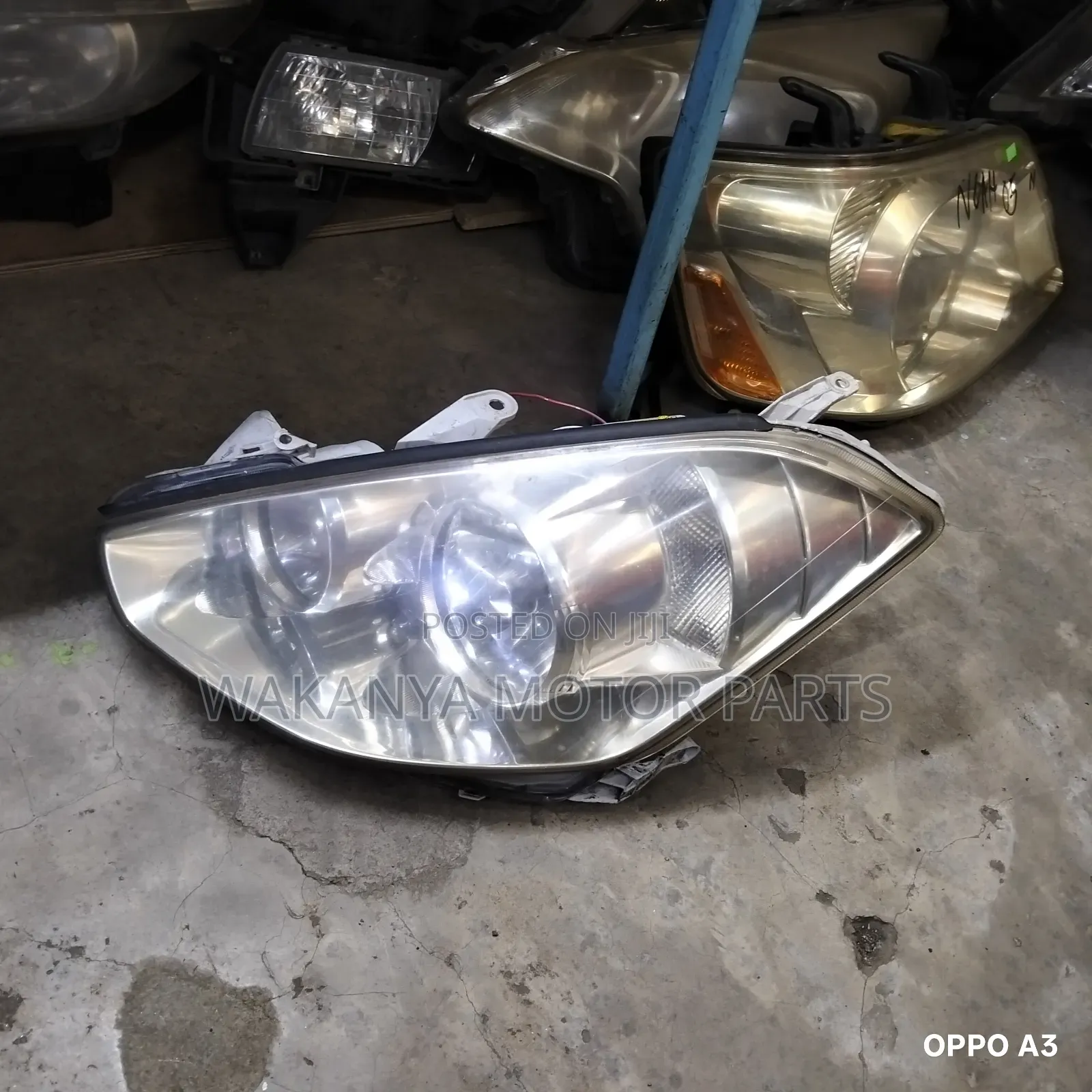 Toyota Caldina Model 2003/2004 Non Xenon Headlamp, Ex Japan