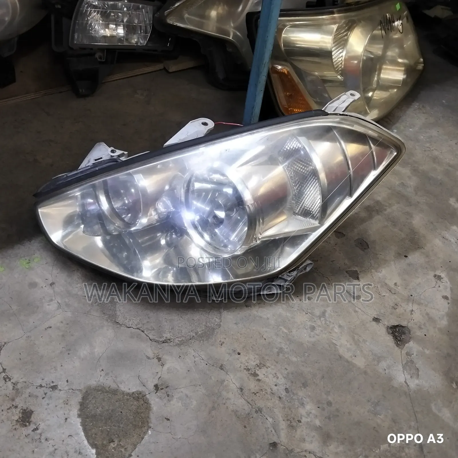 Toyota Caldina Model 2003/2004 Non Xenon Headlamp, Ex Japan