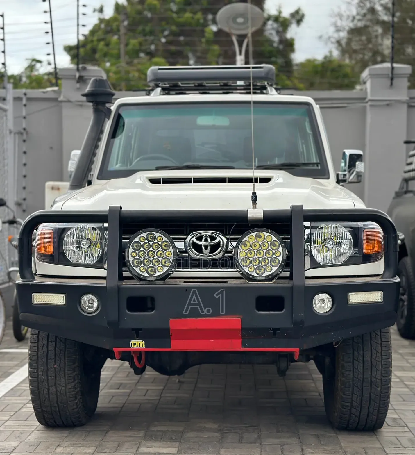 Toyota Land Cruiser 4.5 V8 GXR 2019 Pearl