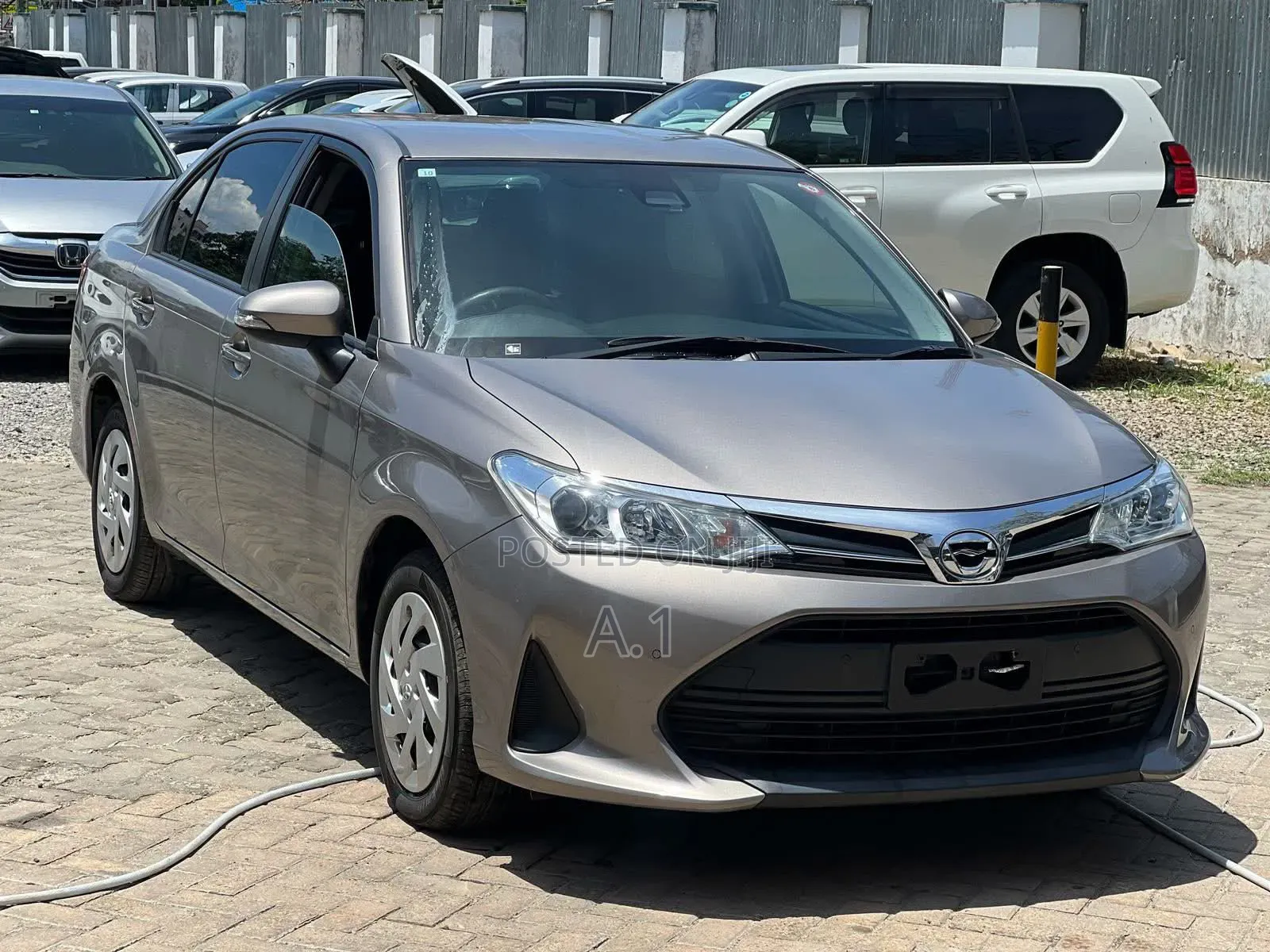 Toyota Axio 1.5 G 4WD 2019 Gold