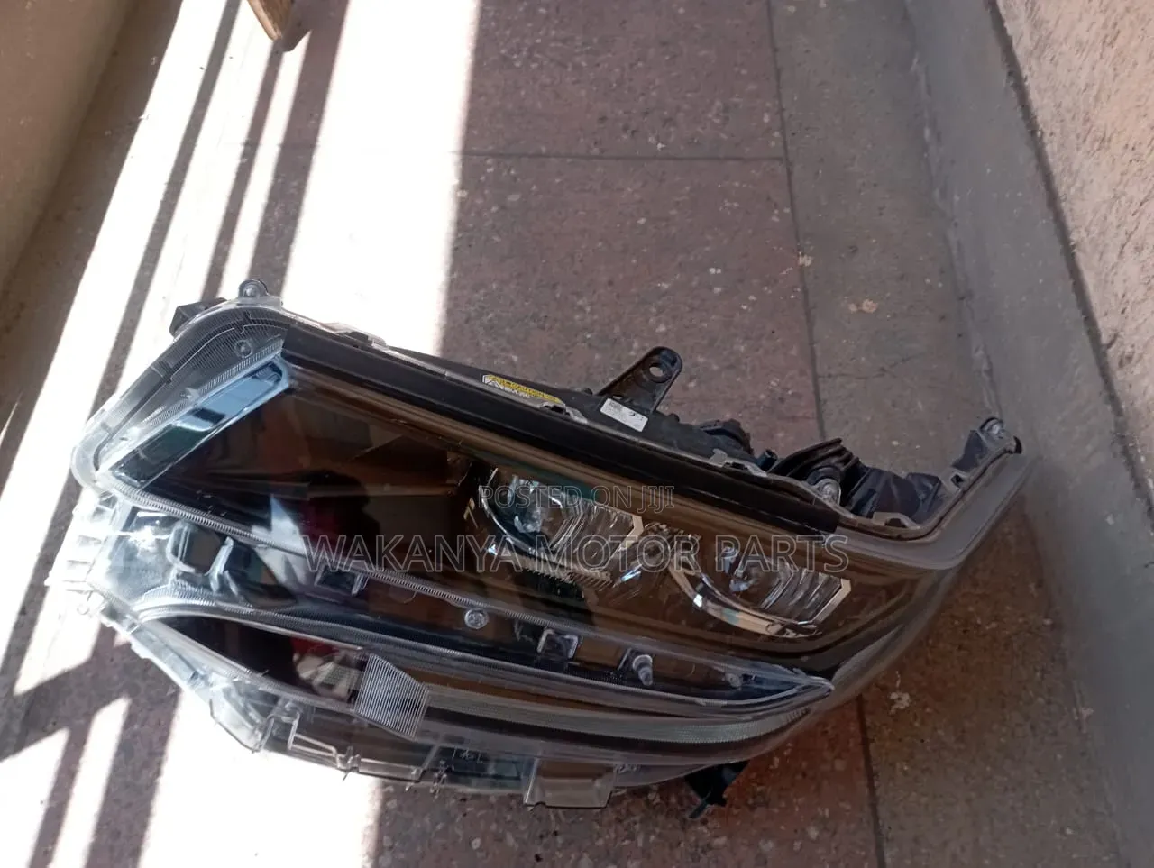 Toyota Alphard Model 2018 Inbuilt Xenon Headlamp, Ex Japan Motor Parts