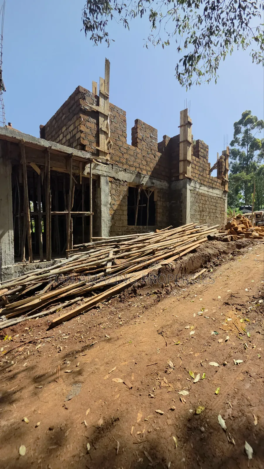 4bdrm Maisonette in Ngere Rd Plus Dsq, Kibiku for sale