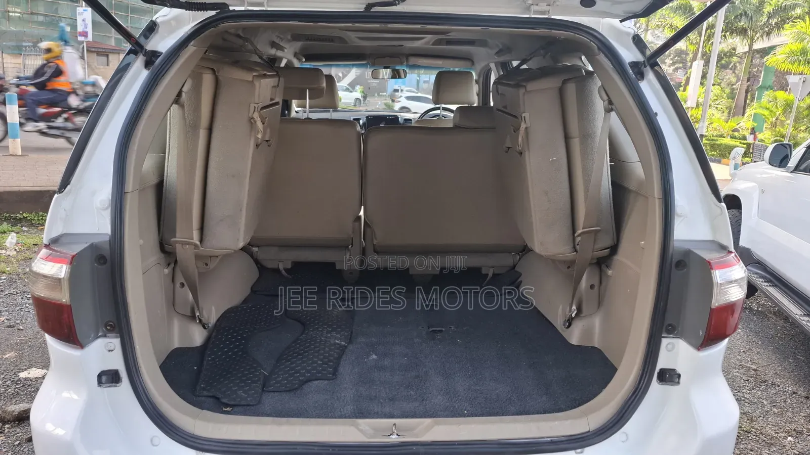 Toyota Fortuner 3.0 D AWD 2010 White