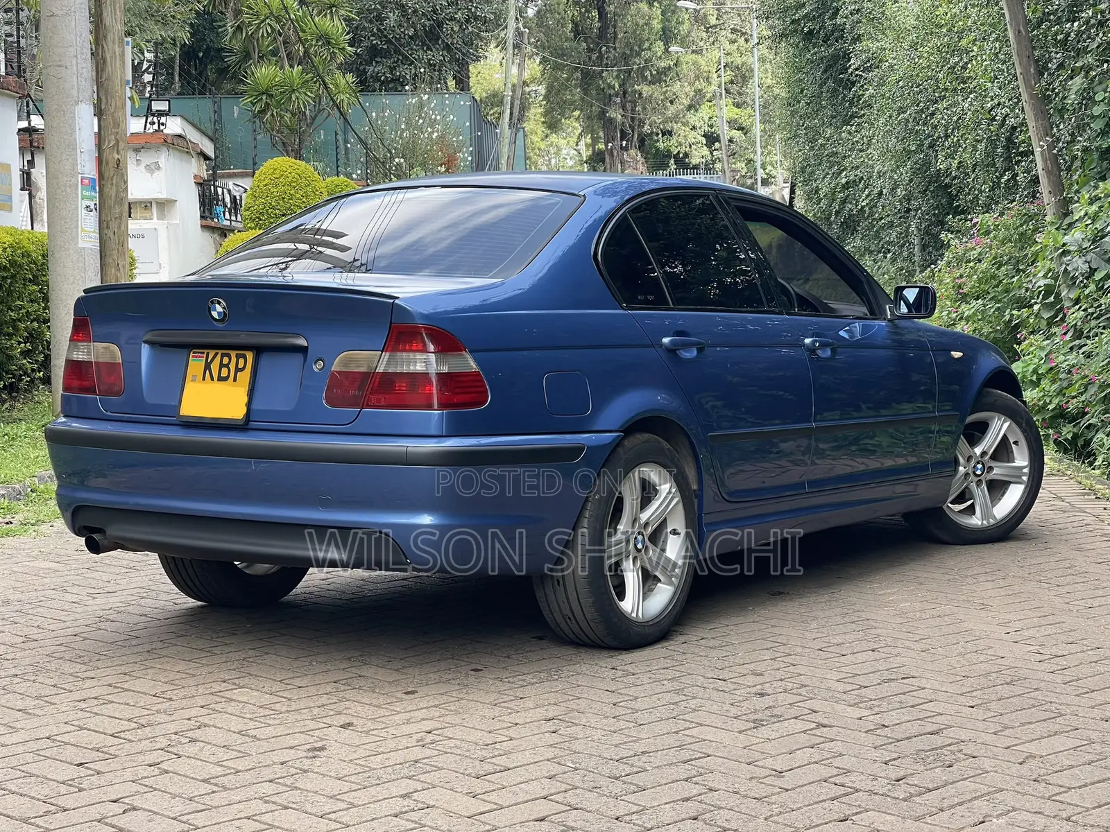 BMW 318i 2005 Blue