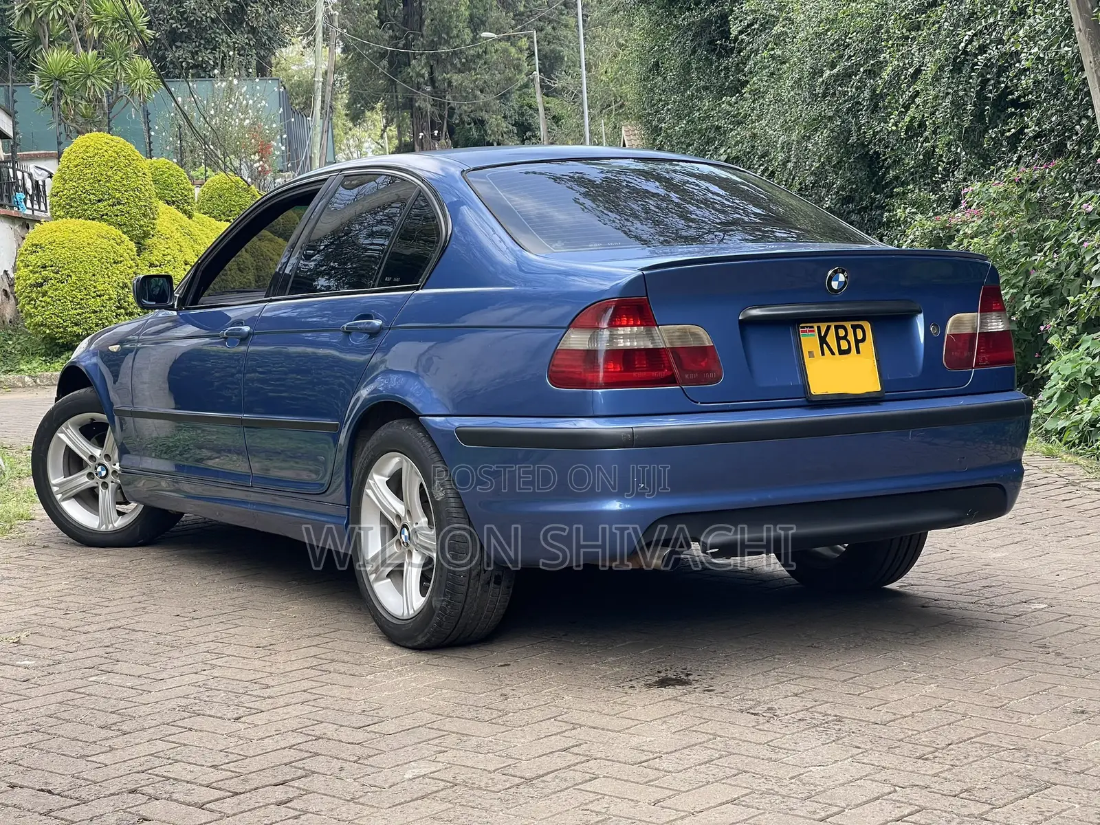 BMW 318i 2005 Blue