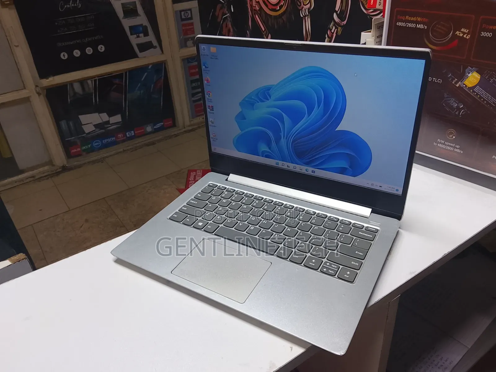 Laptop Lenovo 8GB Intel Core i5 SSD 128GB