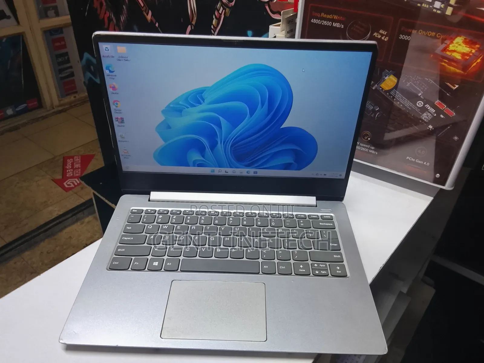 Laptop Lenovo 8GB Intel Core i5 SSD 128GB